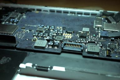 Remplacement du disque dur du MacBook Pro 13 Unibody Mid 2012